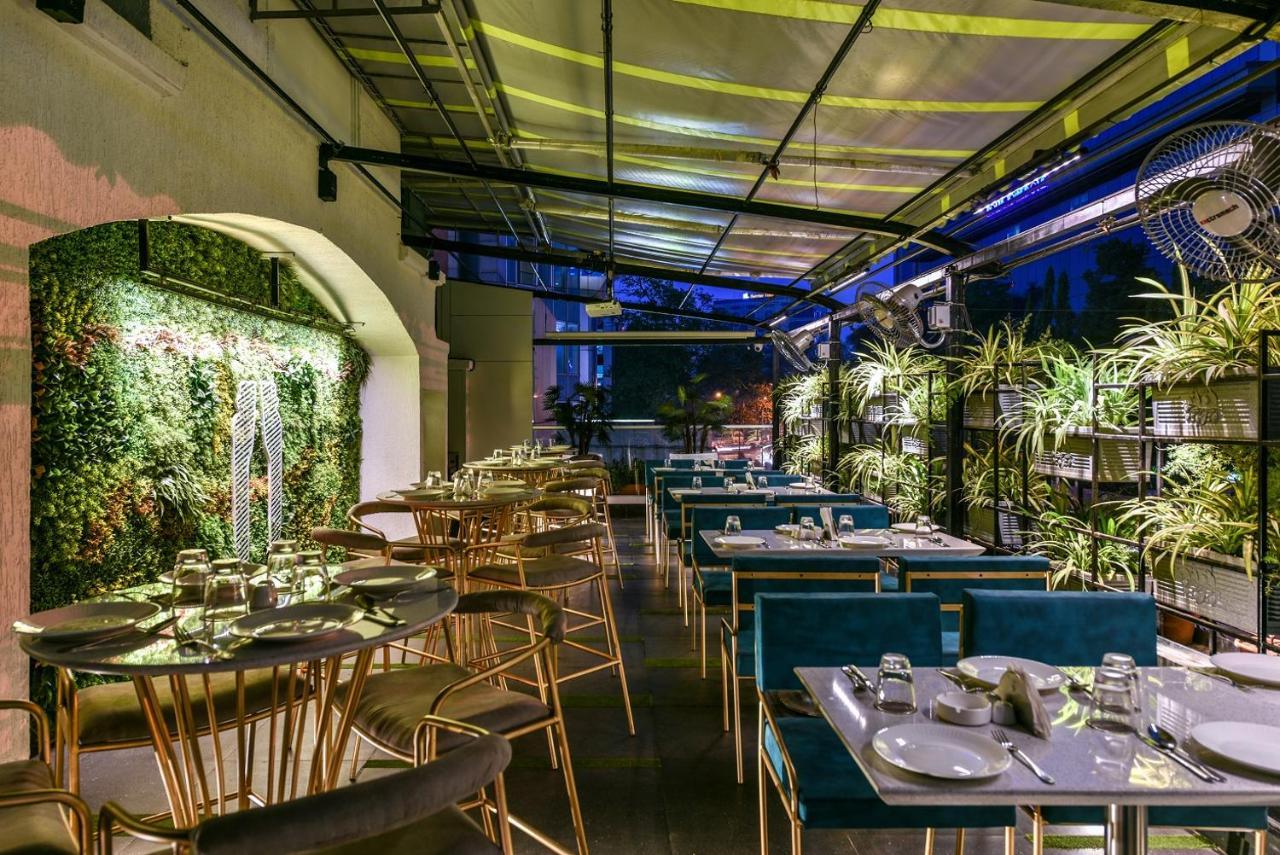 The Paradise By Tunga Mumbai Exteriör bild